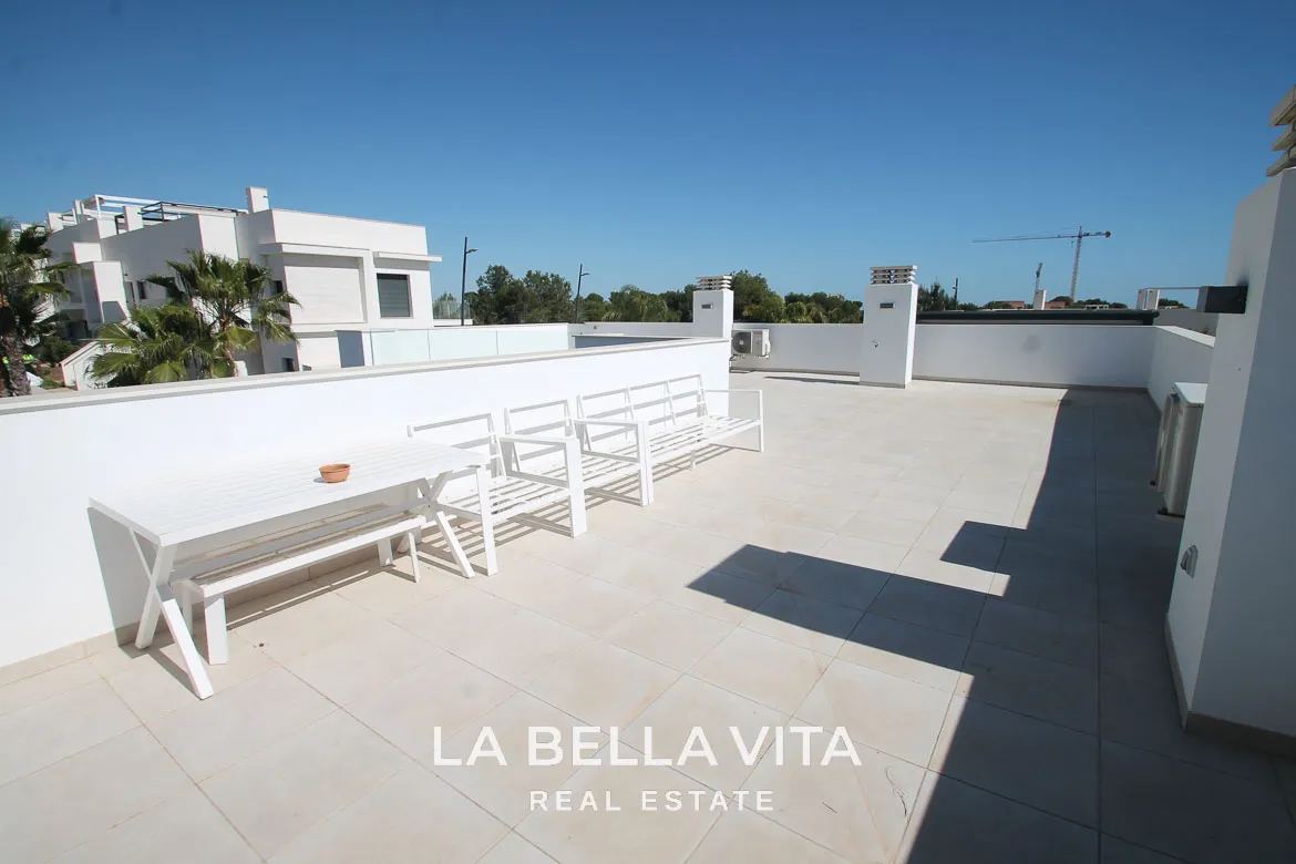 Modern Resale single-storey Villa for sale in Lo Romero Golf, Pilar de la Horadada – Exclusive Opportunity!