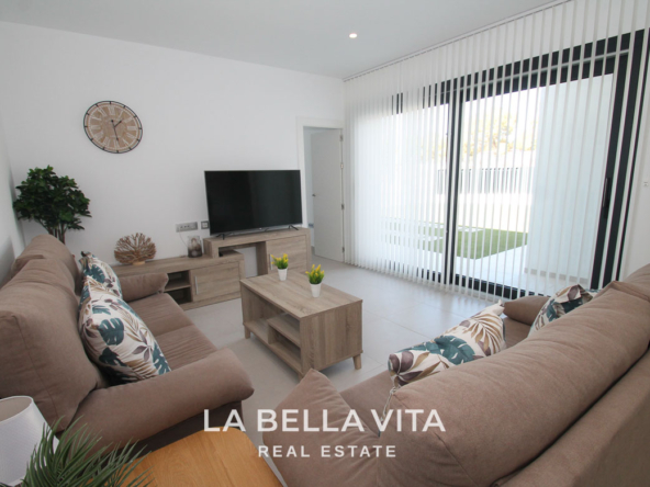 Modern Resale single-storey Villa for sale in Lo Romero Golf, Pilar de la Horadada – Exclusive Opportunity!