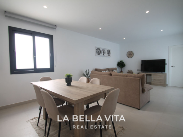 Modern Resale single-storey Villa for sale in Lo Romero Golf, Pilar de la Horadada – Exclusive Opportunity!