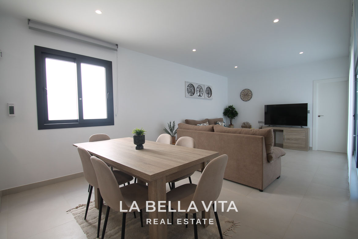 Modern Resale single-storey Villa for sale in Lo Romero Golf, Pilar de la Horadada – Exclusive Opportunity!