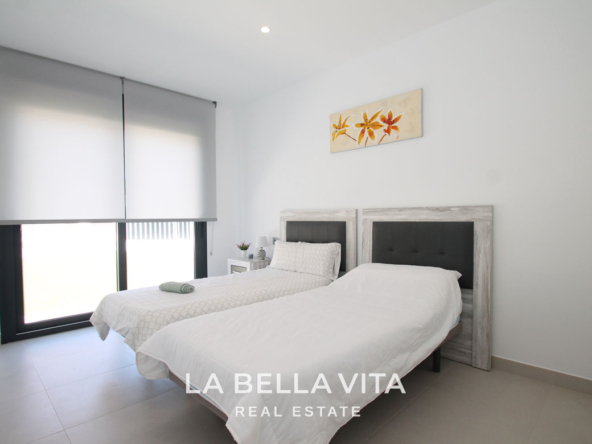 Modern Resale single-storey Villa for sale in Lo Romero Golf, Pilar de la Horadada – Exclusive Opportunity!