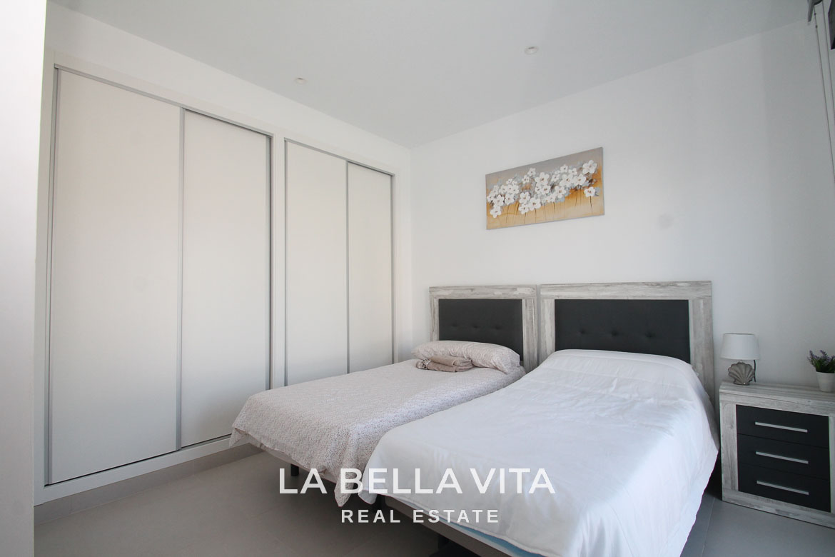 Modern Resale single-storey Villa for sale in Lo Romero Golf, Pilar de la Horadada – Exclusive Opportunity!