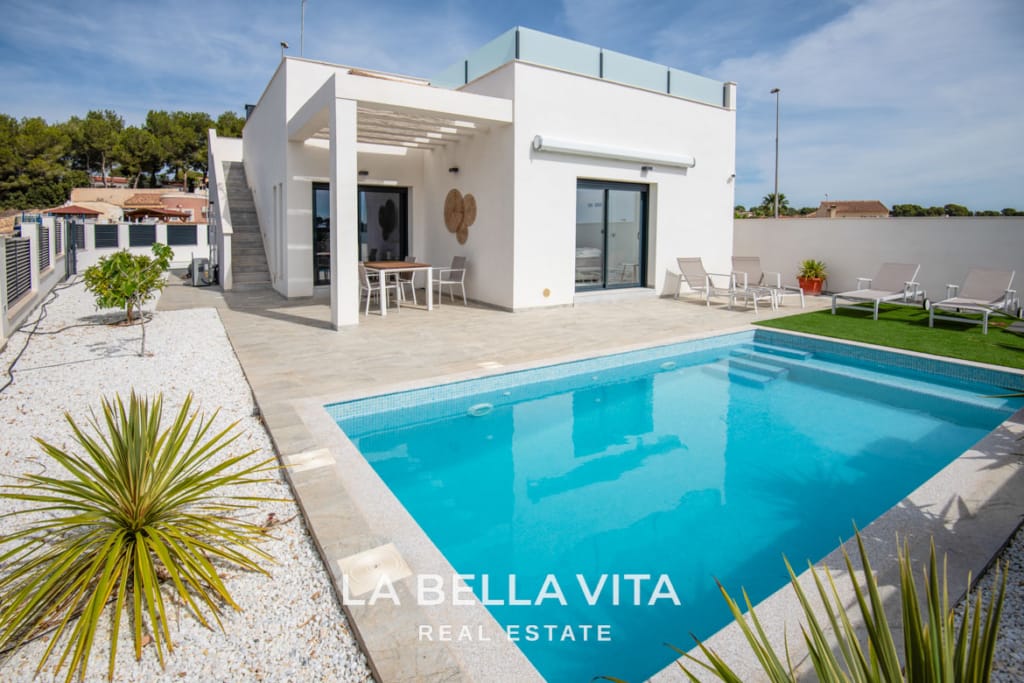 Modern new build Single-Storey Villas for Sale in Pinar de Campoverde – Spacious Plots and Private Pools