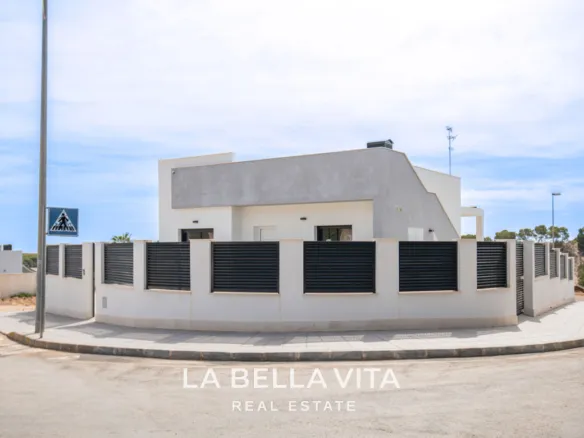 Modern new build Single-Storey Villas for Sale in Pinar de Campoverde – Spacious Plots and Private Pools