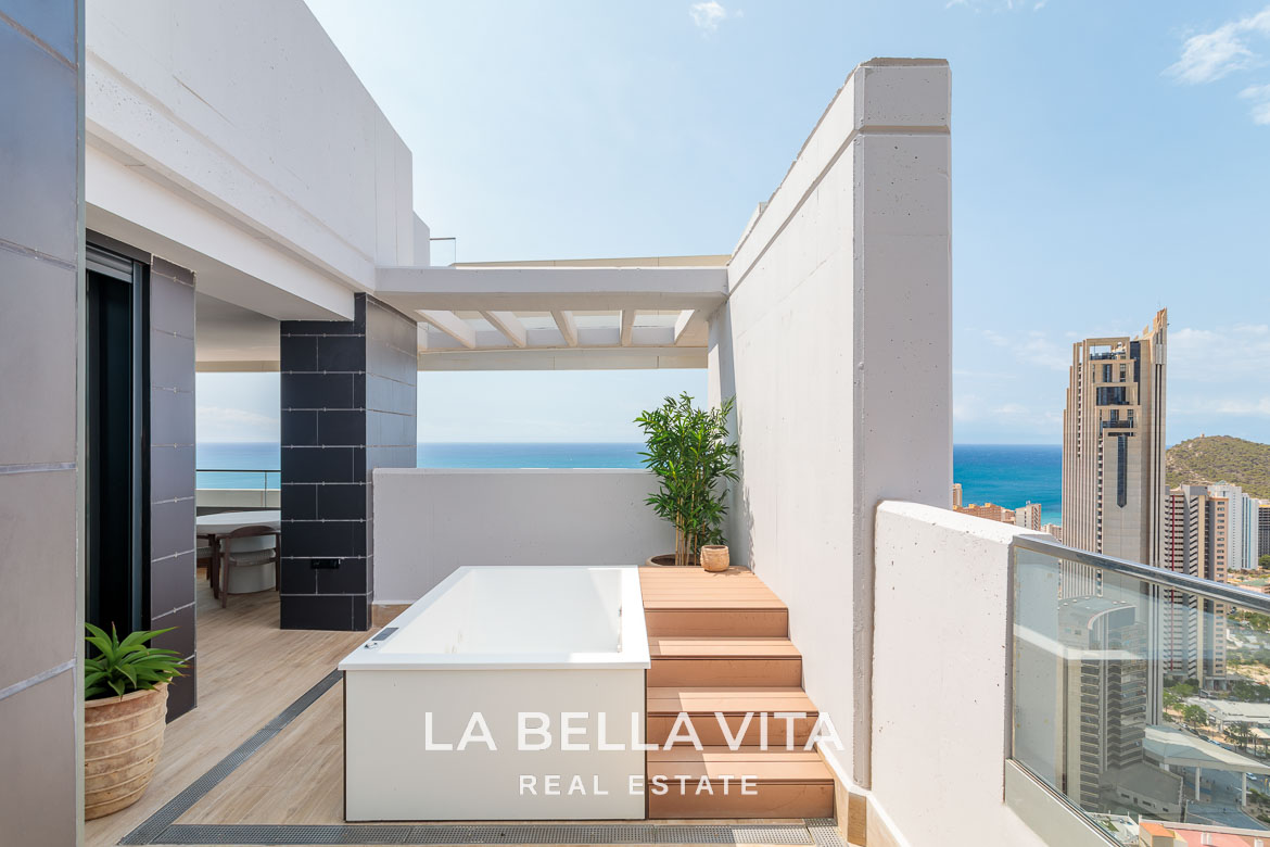 Exclusive New-Build Luxury Apartments with sea views for sale in Benidorm, Playa Poniente