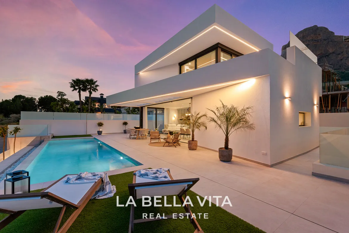 Stunning New Build Luxury Properties with private pool, garage and basement for sale in Polop, Alicante
