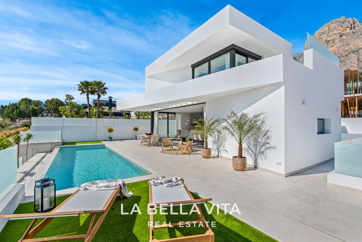 Stunning New Build Luxury Properties with private pool, garage and basement for sale in Polop, Alicante
