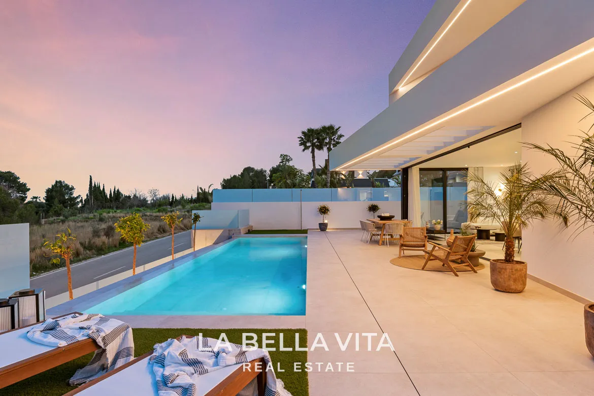 Stunning New Build Luxury Properties with private pool, garage and basement for sale in Polop, Alicante