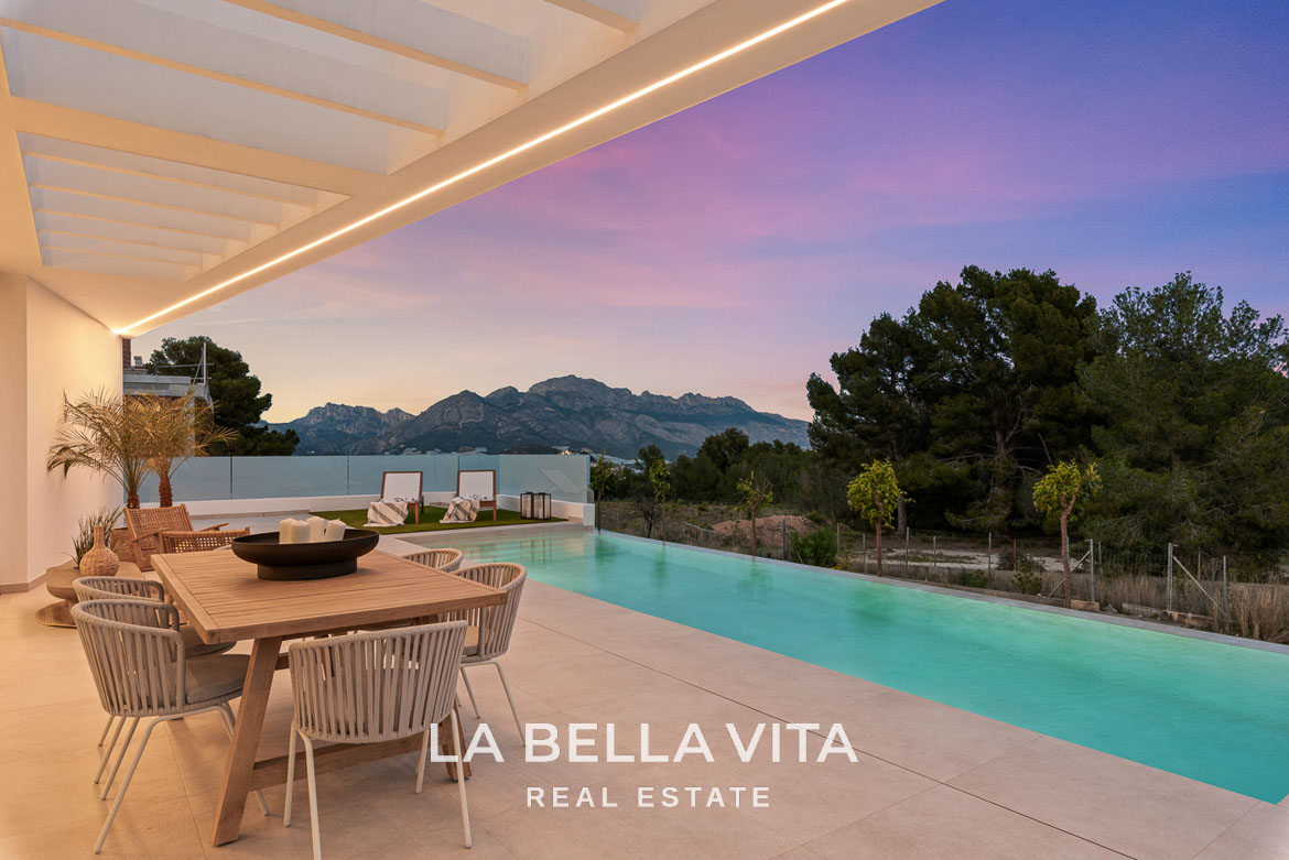 Stunning New Build Luxury Properties with private pool, garage and basement for sale in Polop, Alicante