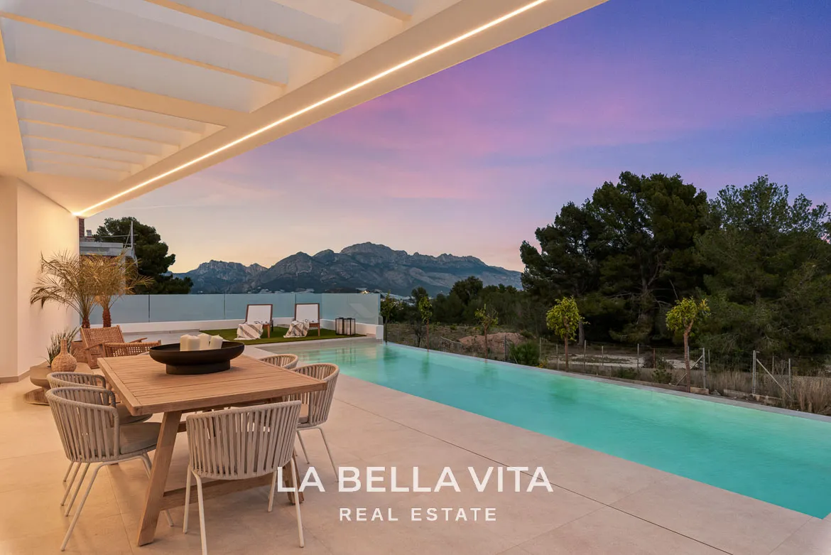 Stunning New Build Luxury Properties with private pool, garage and basement for sale in Polop, Alicante