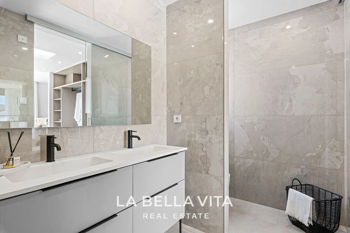Stunning New Build Luxury Properties with private pool, garage and basement for sale in Polop, Alicante