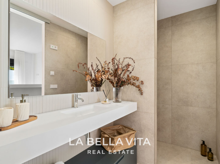 Stunning New Build Luxury Properties with private pool, garage and basement for sale in Polop, Alicante