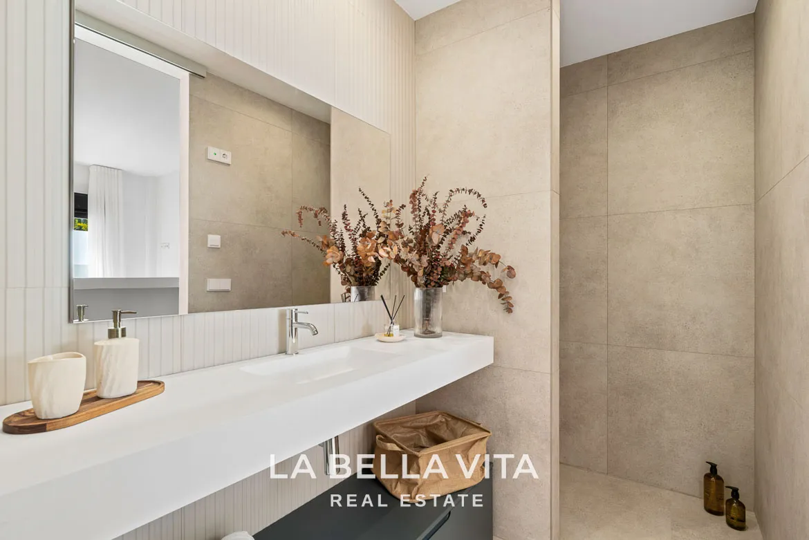 Stunning New Build Luxury Properties with private pool, garage and basement for sale in Polop, Alicante