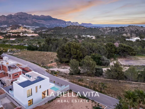 Stunning New Build Luxury Properties with private pool, garage and basement for sale in Polop, Alicante