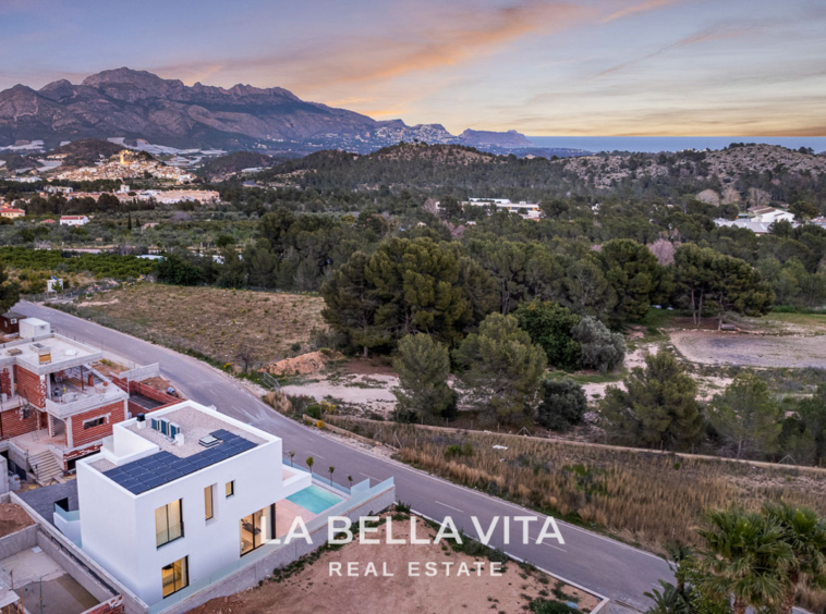 Stunning New Build Luxury Properties with private pool, garage and basement for sale in Polop, Alicante