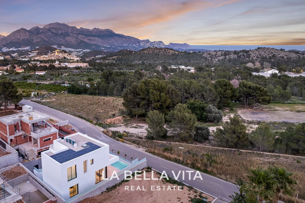 Stunning New Build Luxury Properties with private pool, garage and basement for sale in Polop, Alicante