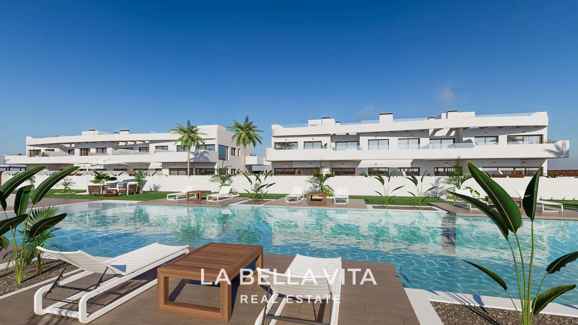 Modern Mediterranean-Style New Build Apartments with Sea Views for Sale in Serena Golf, Los Alcázares