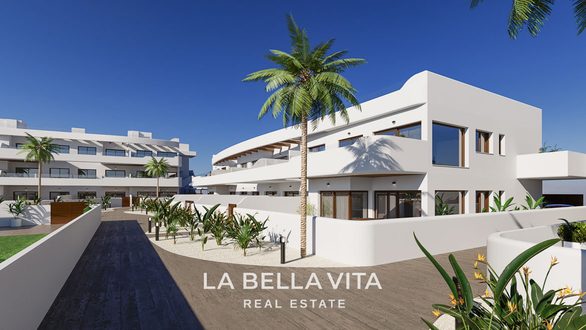 Modern Mediterranean-Style New Build Apartments with Sea Views for Sale in Serena Golf, Los Alcázares
