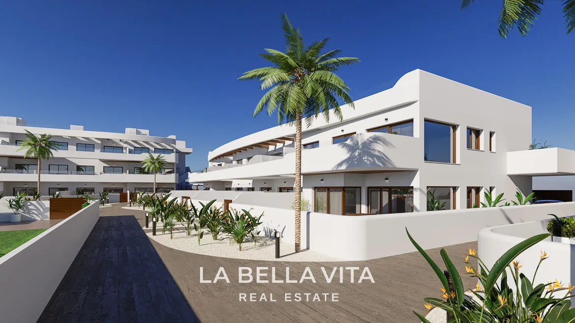 Modern Mediterranean-Style New Build Apartments with Sea Views for Sale in Serena Golf, Los Alcázares