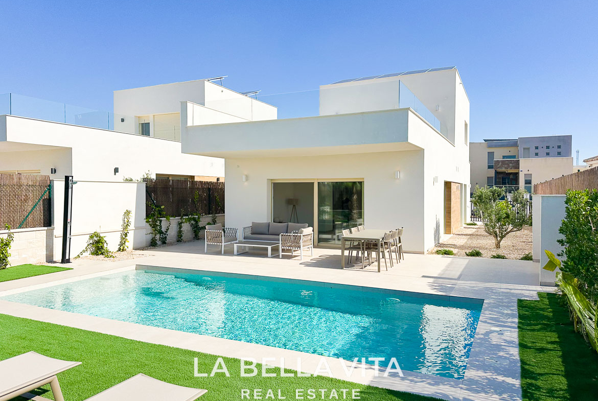 Modern New Build Independent Villas with Pools for sale in La Herrada, Los Montesinos