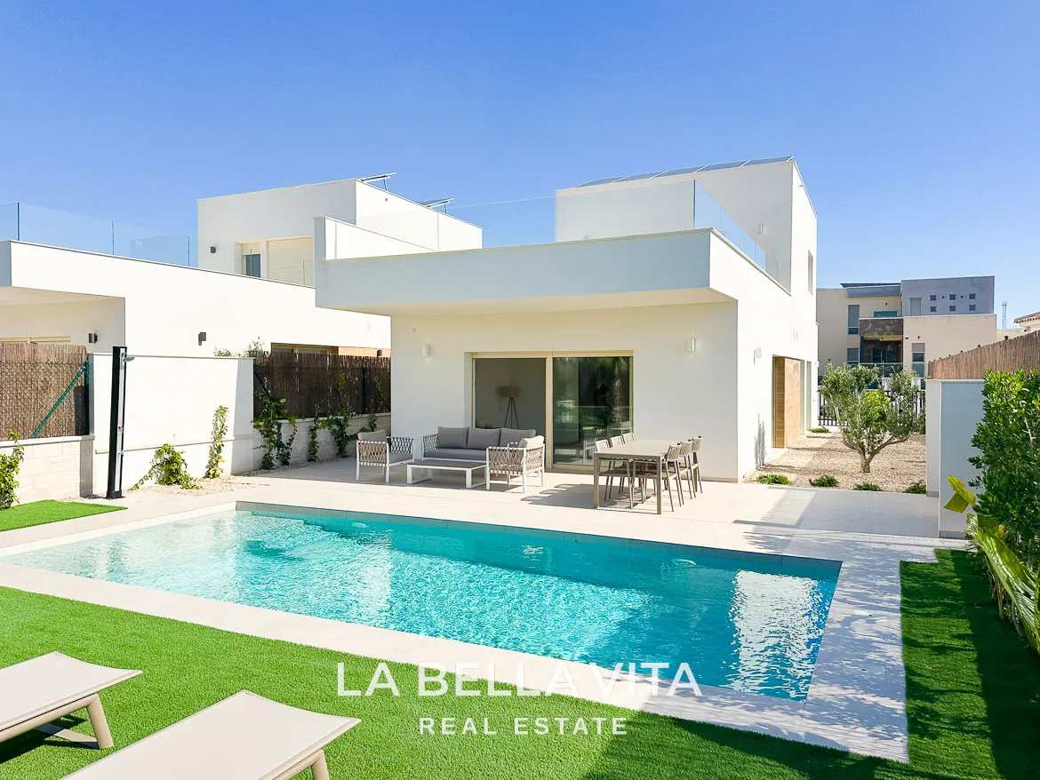 Modern New Build Independent Villas with Pools for sale in La Herrada, Los Montesinos