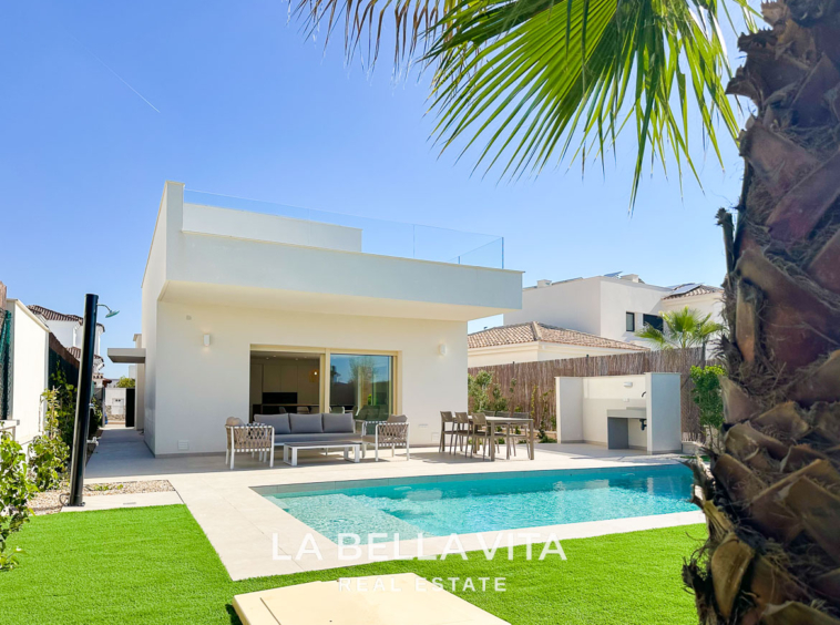 Modern New Build Independent Villas with Pools for sale in La Herrada, Los Montesinos