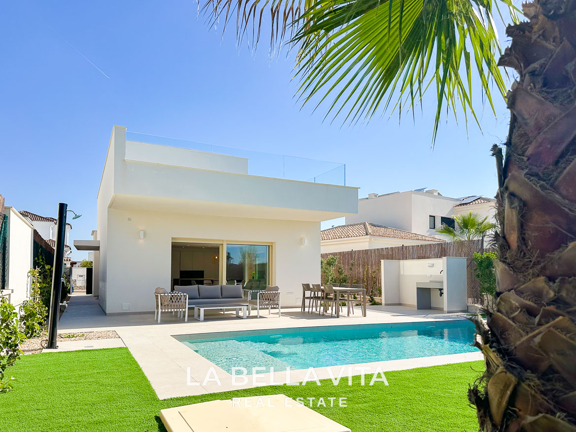 Modern New Build Independent Villas with Pools for sale in La Herrada, Los Montesinos