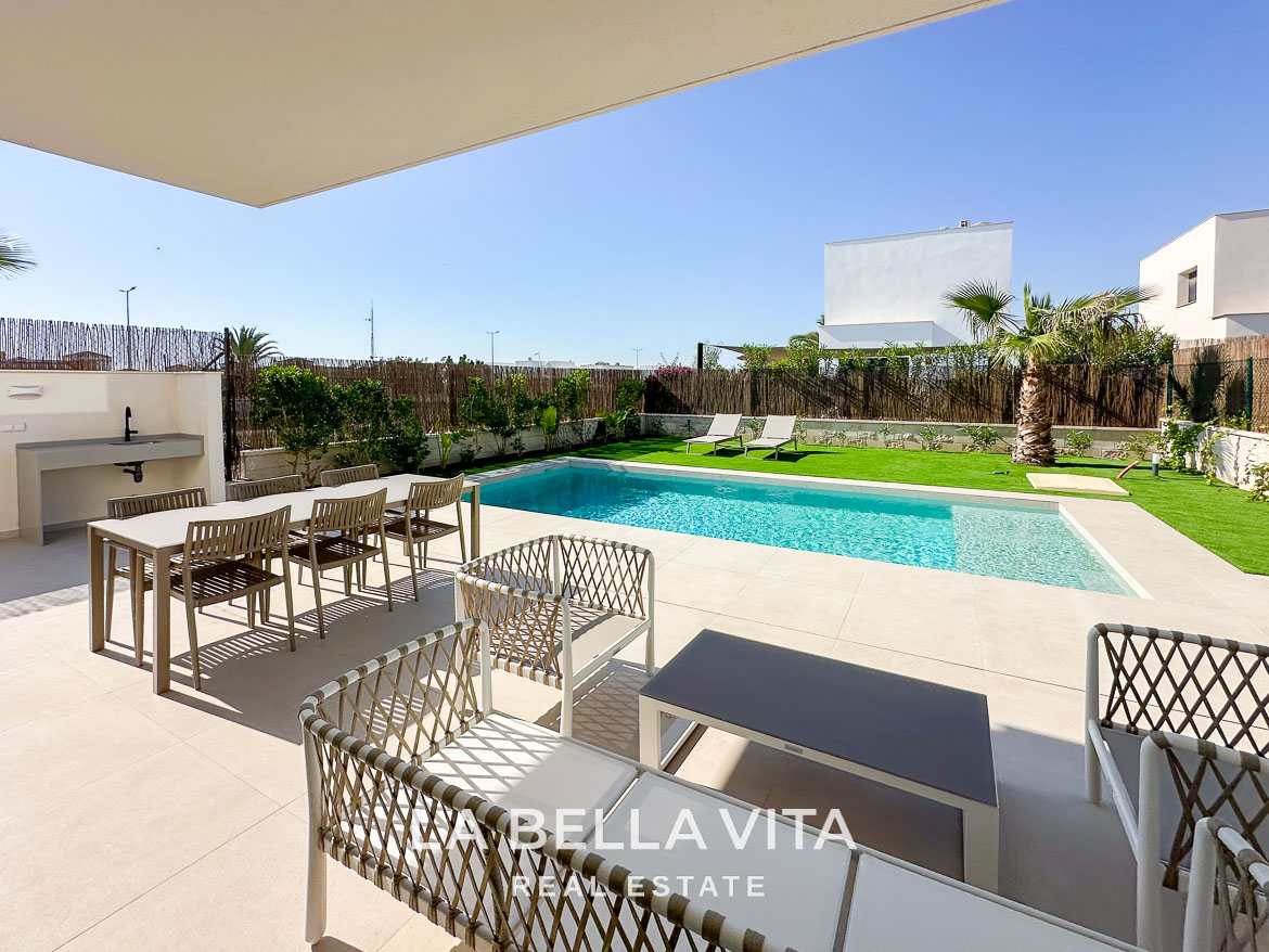 Modern New Build Independent Villas with Pools for sale in La Herrada, Los Montesinos