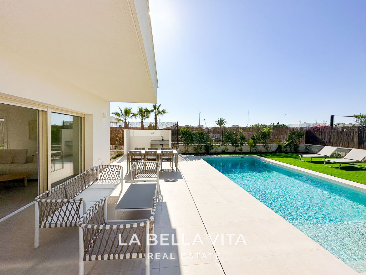 Modern New Build Independent Villas with Pools for sale in La Herrada, Los Montesinos