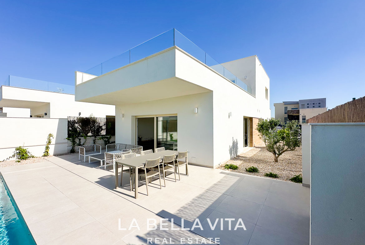 Modern New Build Independent Villas with Pools for sale in La Herrada, Los Montesinos