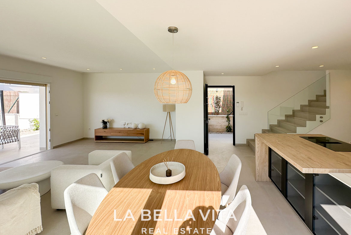 Modern New Build Independent Villas with Pools for sale in La Herrada, Los Montesinos