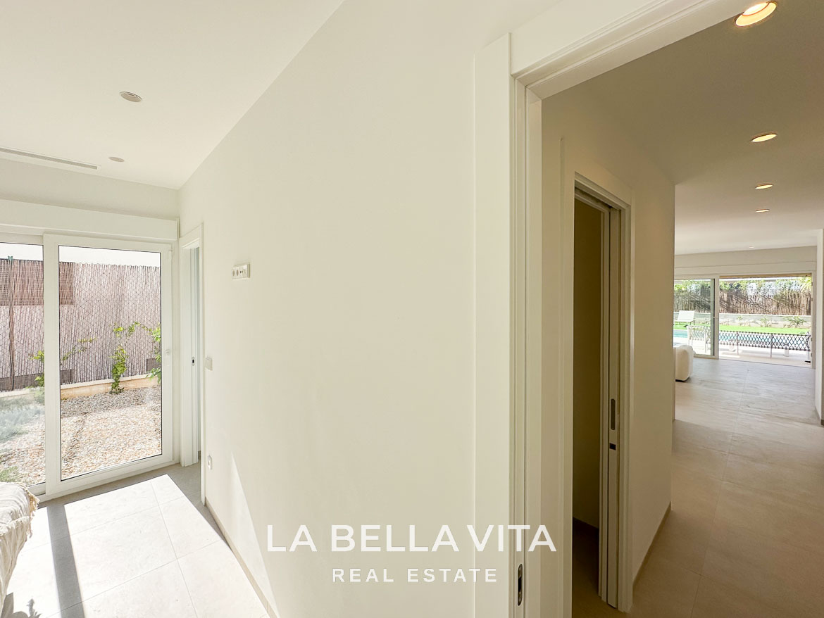 Modern New Build Independent Villas with Pools for sale in La Herrada, Los Montesinos