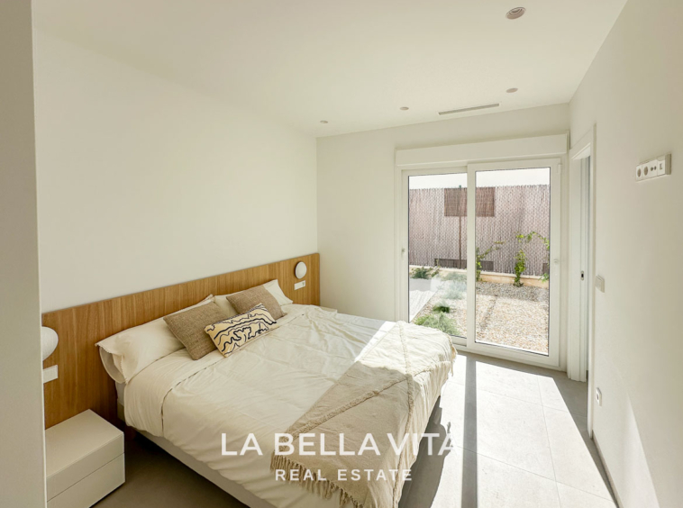 Modern New Build Independent Villas with Pools for sale in La Herrada, Los Montesinos