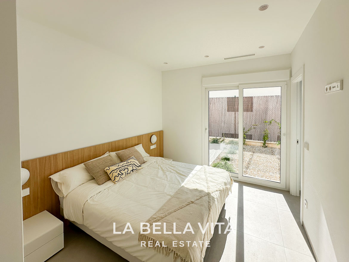 Modern New Build Independent Villas with Pools for sale in La Herrada, Los Montesinos