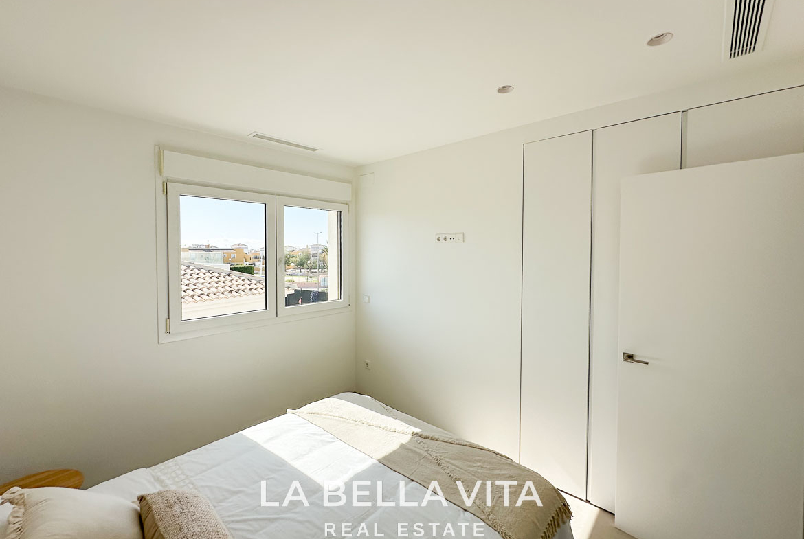Modern New Build Independent Villas with Pools for sale in La Herrada, Los Montesinos