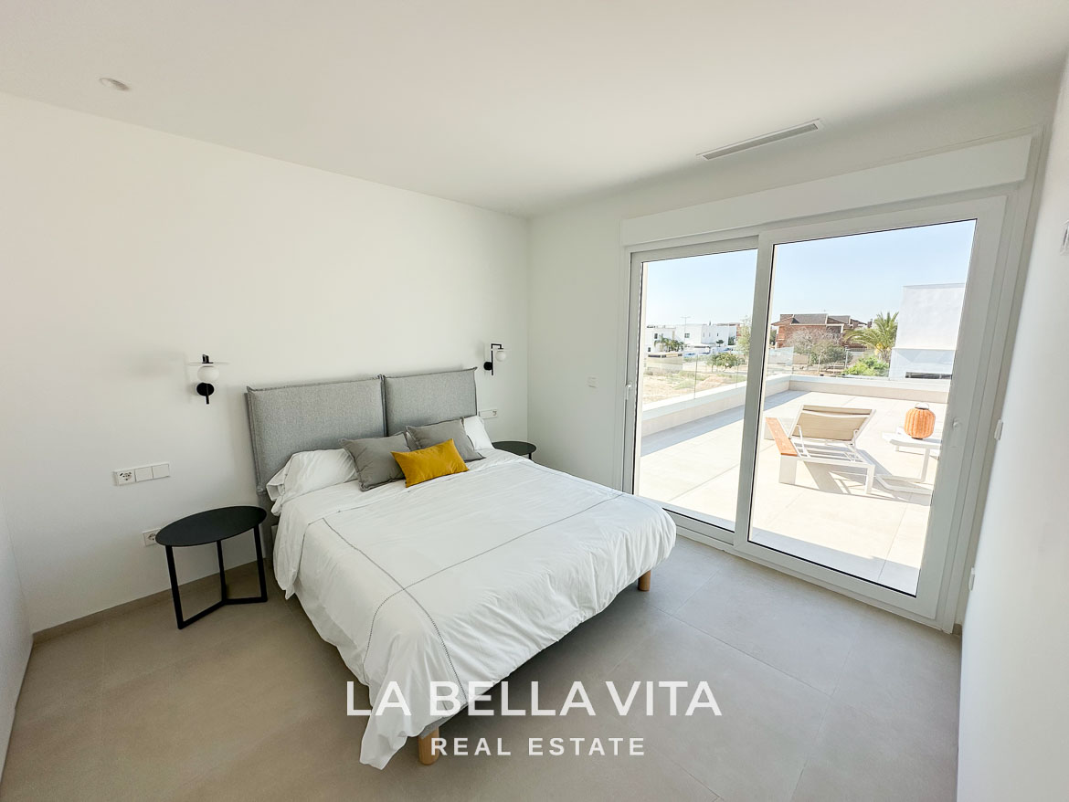 Modern New Build Independent Villas with Pools for sale in La Herrada, Los Montesinos