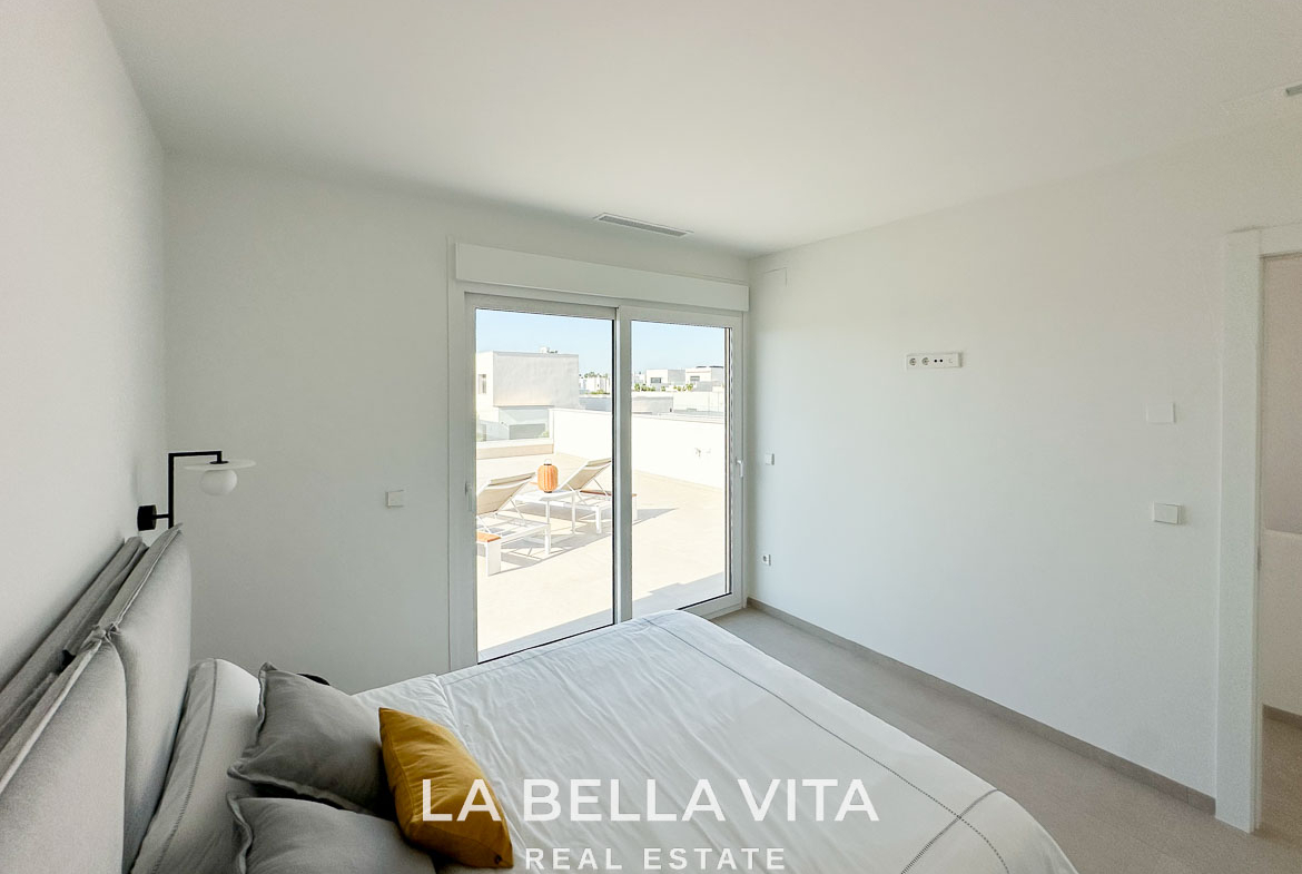 Modern New Build Independent Villas with Pools for sale in La Herrada, Los Montesinos