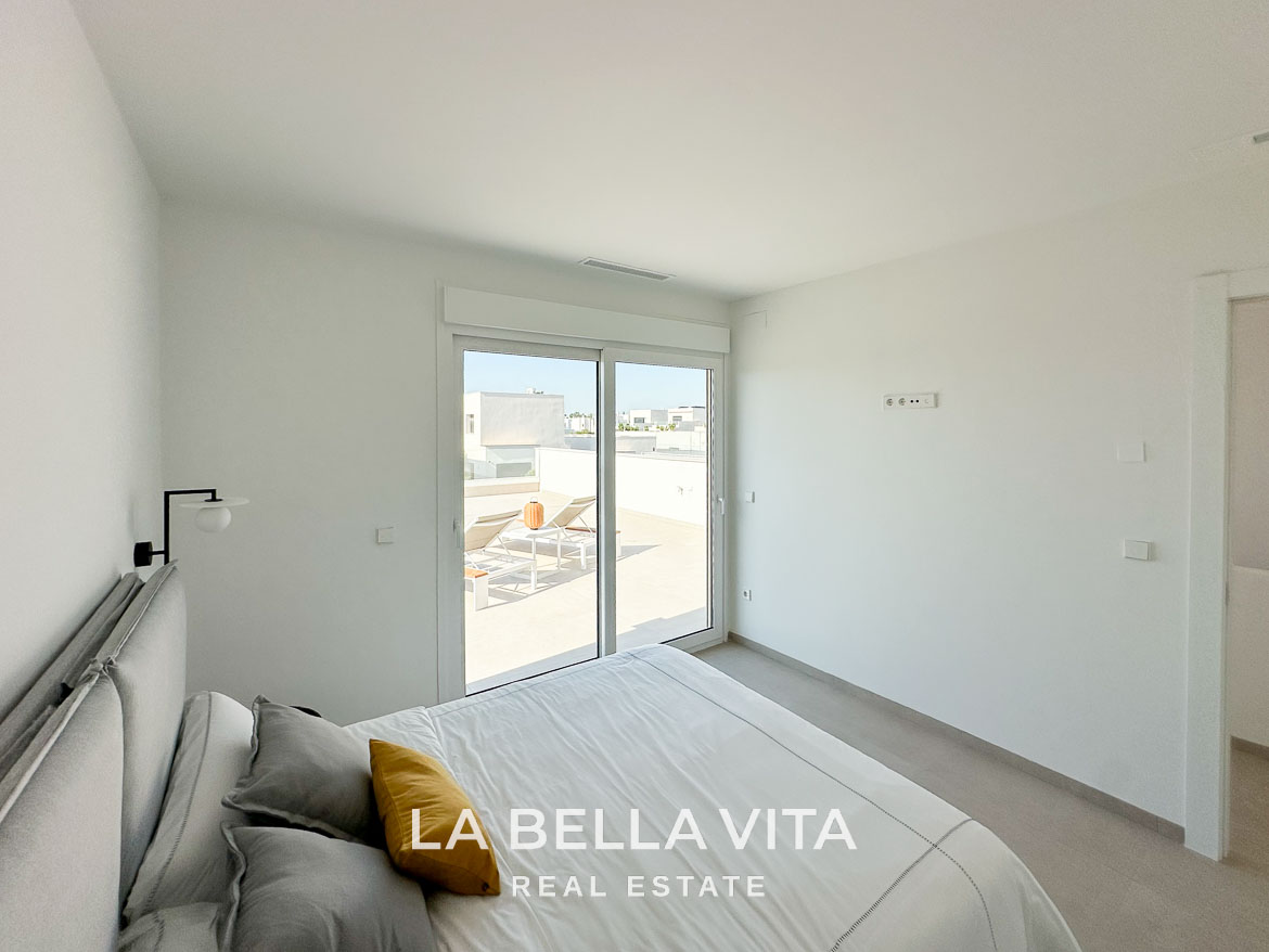 Modern New Build Independent Villas with Pools for sale in La Herrada, Los Montesinos