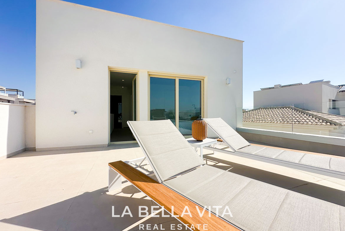 Modern New Build Independent Villas with Pools for sale in La Herrada, Los Montesinos