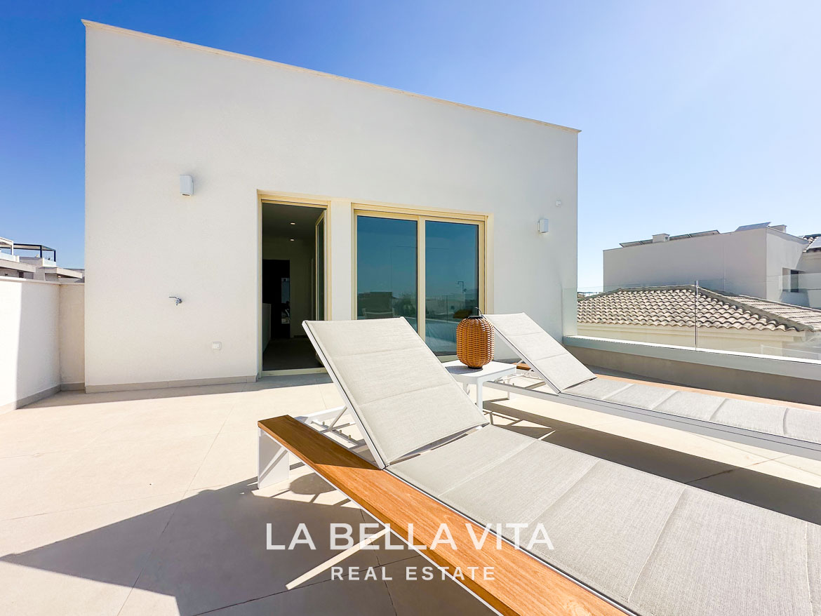 Modern New Build Independent Villas with Pools for sale in La Herrada, Los Montesinos
