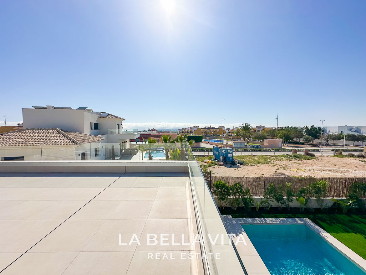 Modern New Build Independent Villas with Pools for sale in La Herrada, Los Montesinos