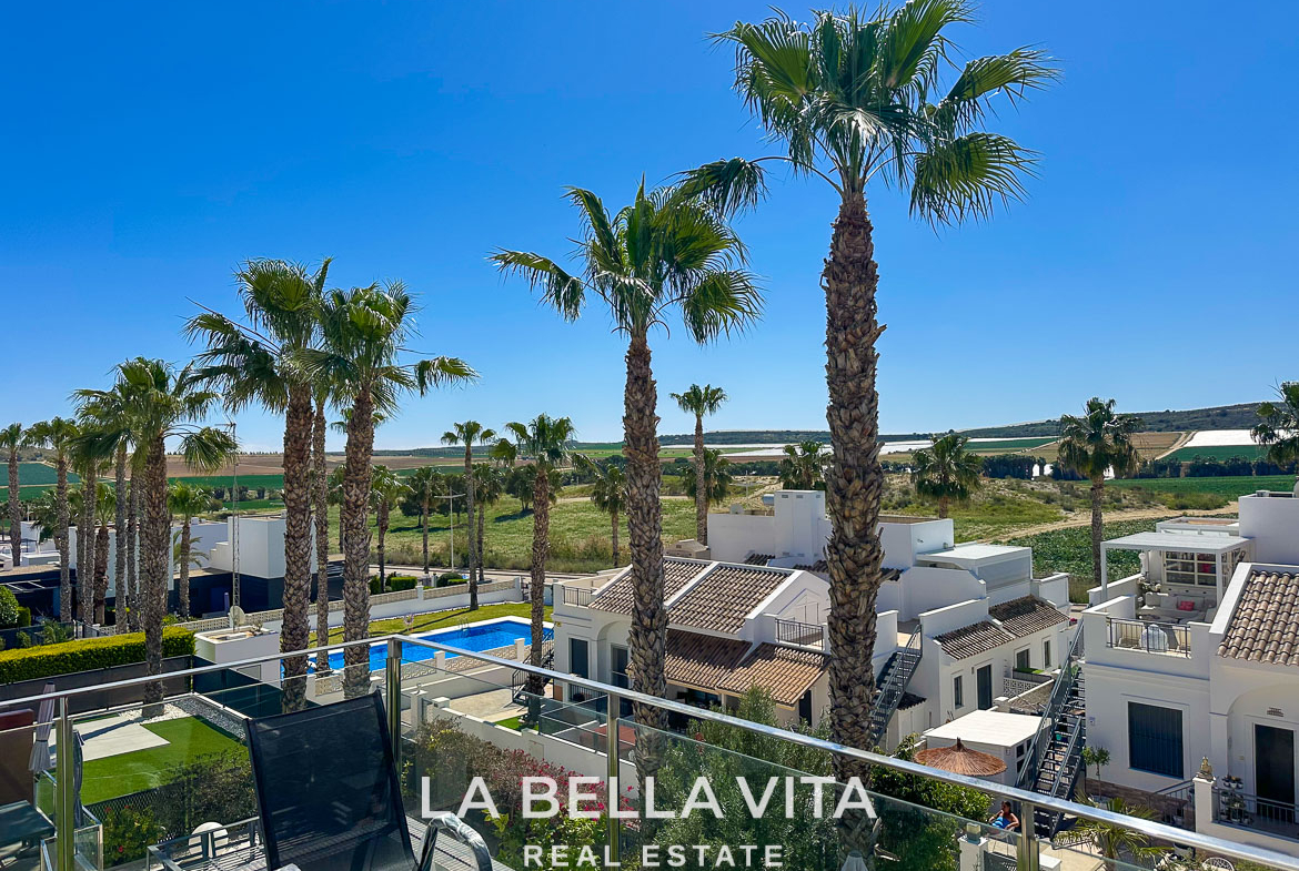Modern Resale Penthouse Apartment with views for sale in Algorfa, La Finca Golf