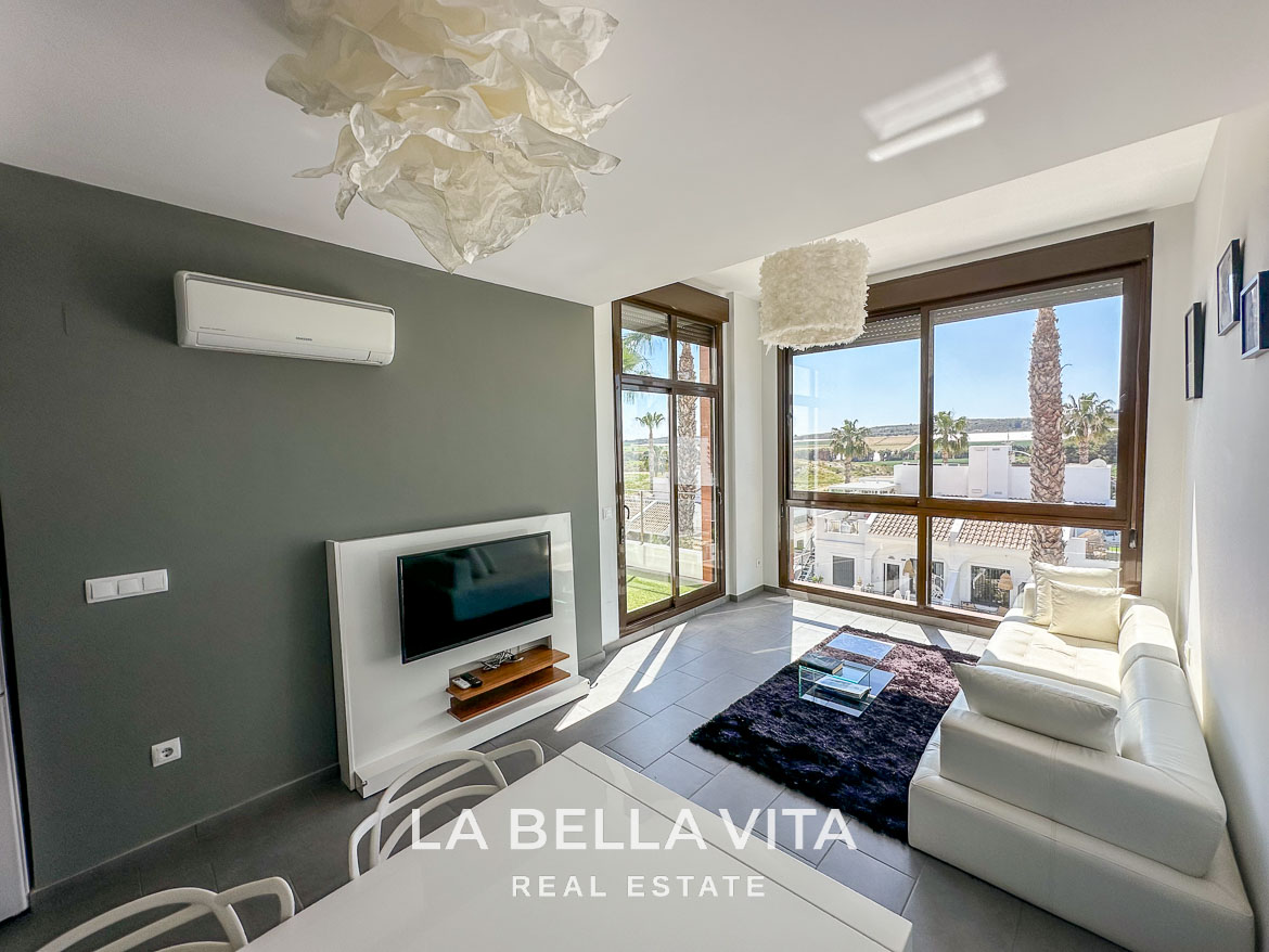 Modern Resale Penthouse Apartment with views for sale in Algorfa, La Finca Golf