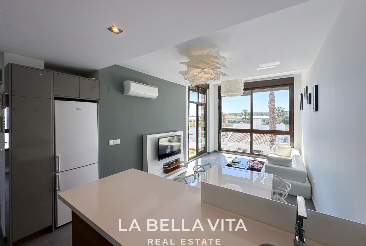 Modern Resale Penthouse Apartment with views for sale in Algorfa, La Finca Golf