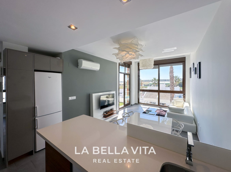 Modern Resale Penthouse Apartment with views for sale in Algorfa, La Finca Golf
