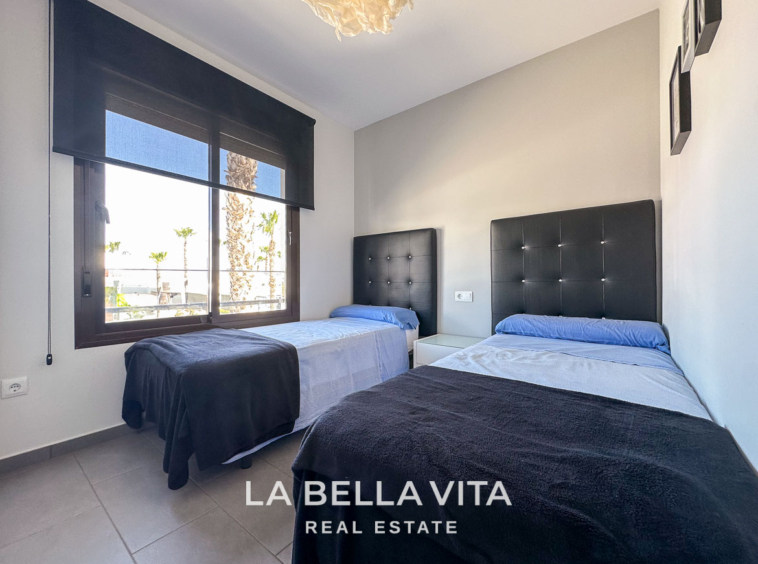 Modern Resale Penthouse Apartment with views for sale in Algorfa, La Finca Golf
