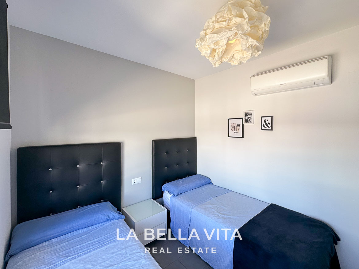 Modern Resale Penthouse Apartment with views for sale in Algorfa, La Finca Golf