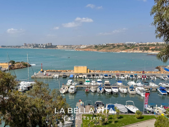 4 bedroom Beach House with private pool for sale in Cabo Roig, Orihuela Costa, Alicante