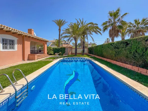 4 bedroom Beach House with private pool for sale in Cabo Roig, Orihuela Costa, Alicante