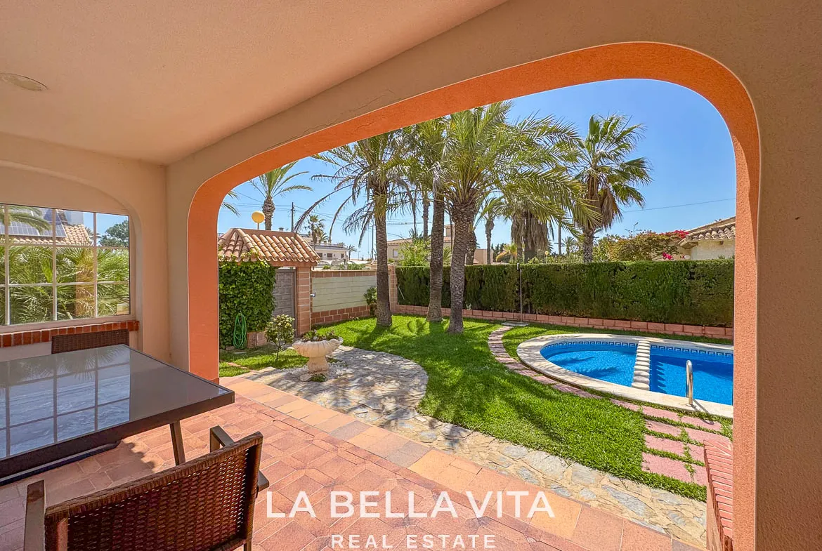 4 bedroom Beach House with private pool for sale in Cabo Roig, Orihuela Costa, Alicante